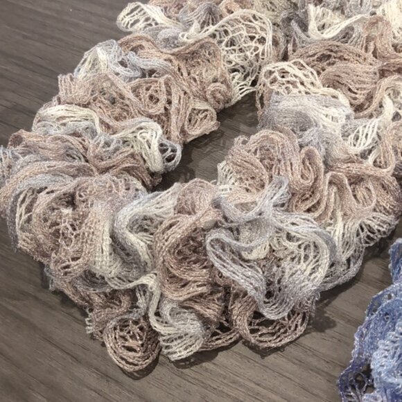 3/$20 Set of 2 Handmade Infinity Scarves Metallic Knit Ruffled Fall Winter - Picture 2 of 9